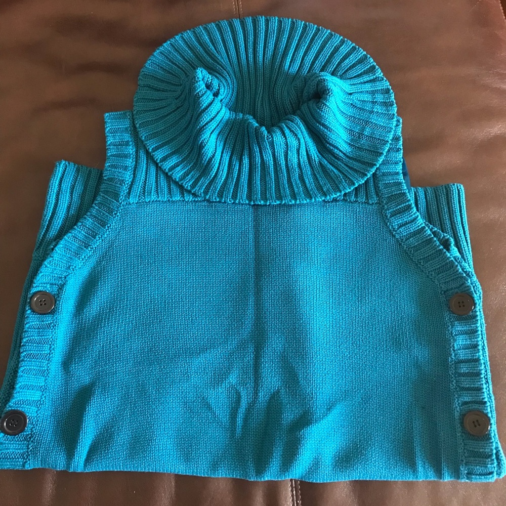 Turquoise Sleeveless Turtleneck Sweater Top